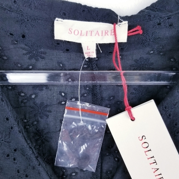 Solitaire Black Puff Sleeve Eyelet Top NWT - Picture 3 of 10